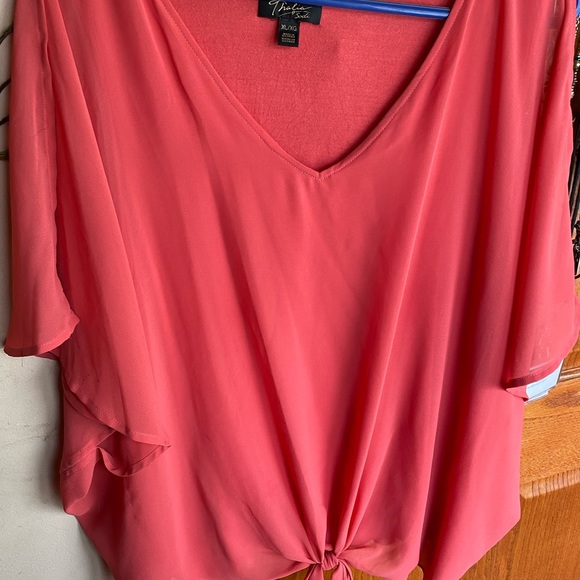 Women’s shirts. Sizes Xl , 1X, - Picture 8 of 8